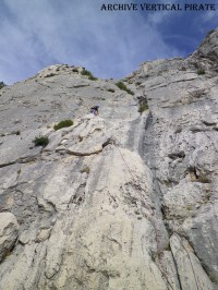 Première longueur des masques de pierre