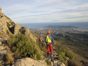 La descente, avec en arrière plan Alicante. Deux mondes bien différents!