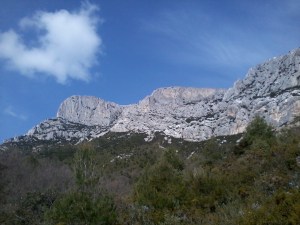 Durant l'approche - à gauche, le baou des Vespres