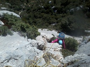 Fin de la troisième longueur, après l'océan de dalle, très exposé