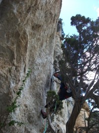 Dans la dernière longueur - "Mais t'as pas fini de ne me prendre en photo qu'en artif?" 