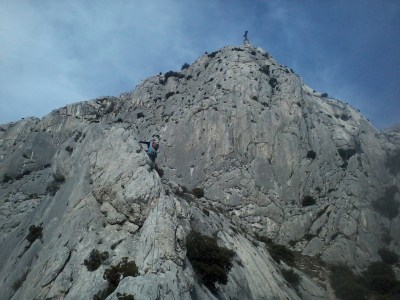 Frank dans le haut de l'arête