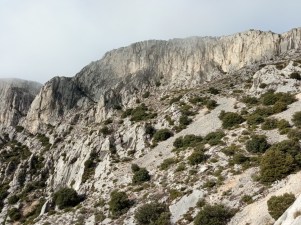 arête du geand couloir montagne sainte victoire