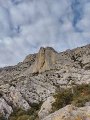 surplomb de la carrière sainte victoire