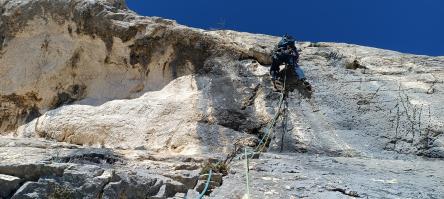 surplomb par la droite sainte victoire prieuré